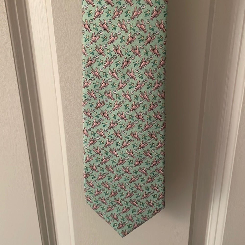 Vineyard Vines Green 100% Silk Martha’s Vineyard Tie